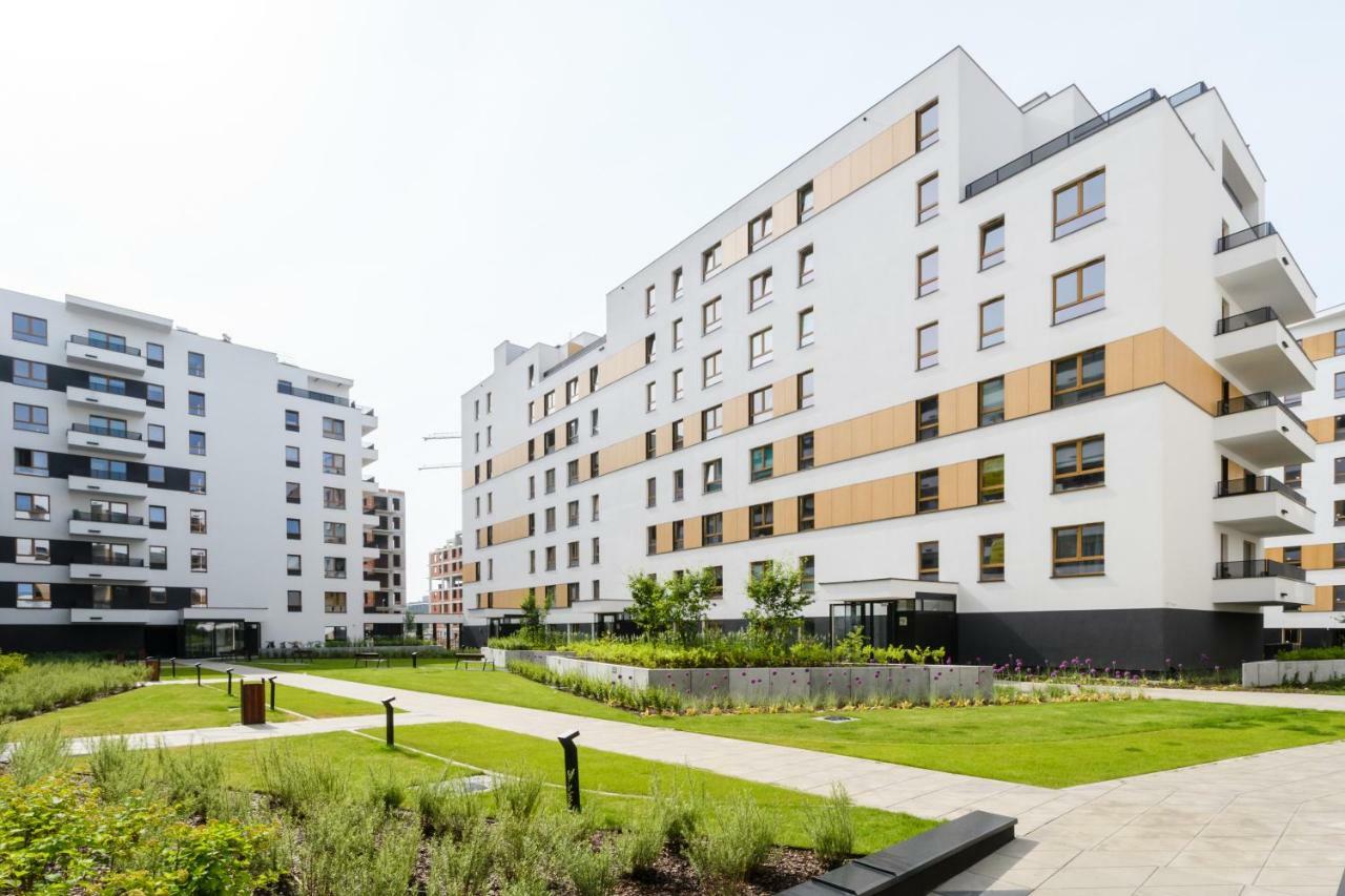 M&R Apartament Airport&Business Deluxe Cybernetyki 17 - Underground Garage - Free Wifi - Netflix - Air Conditioning - Self Check-In, Close By Chopin Airport วอร์ซอ ภายนอก รูปภาพ